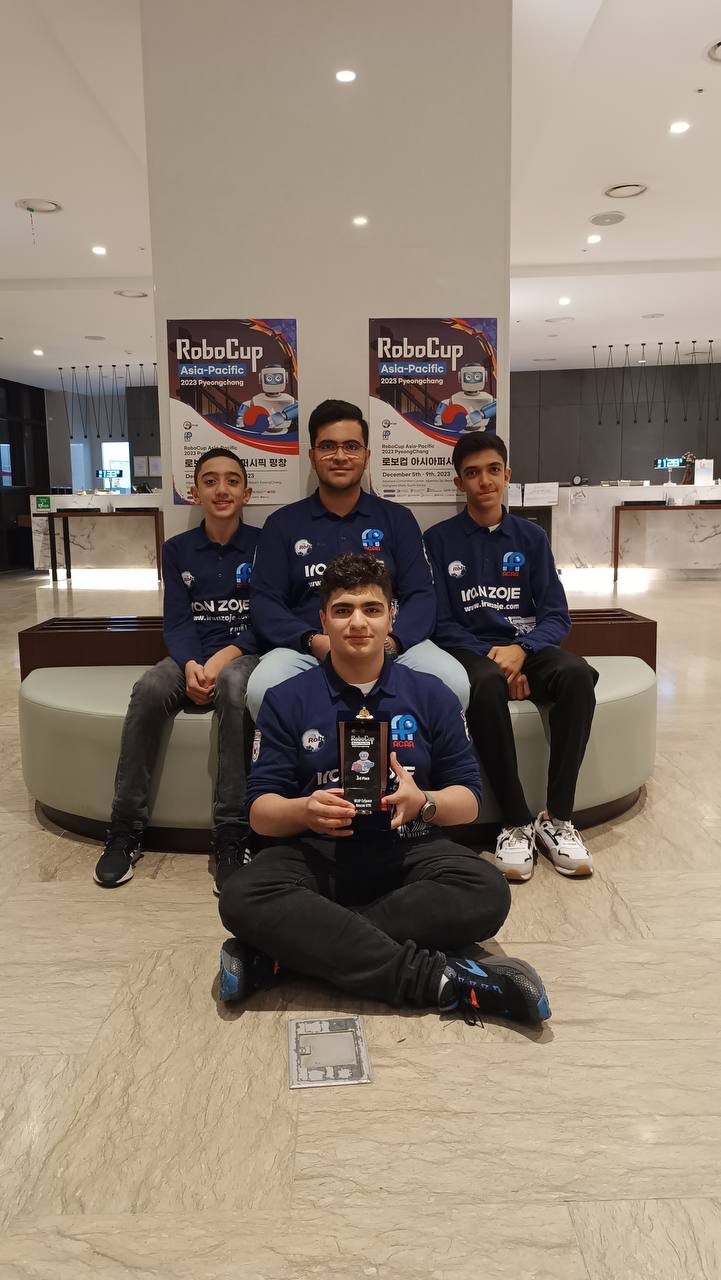 Novin Zehn students at robotics competitions