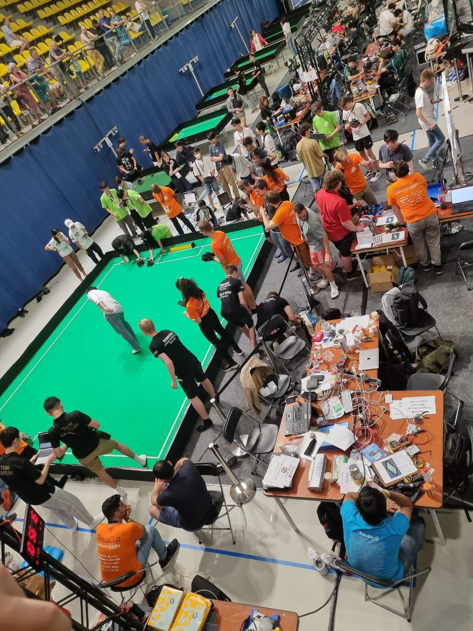 Novin Zehn students at robotics competitions