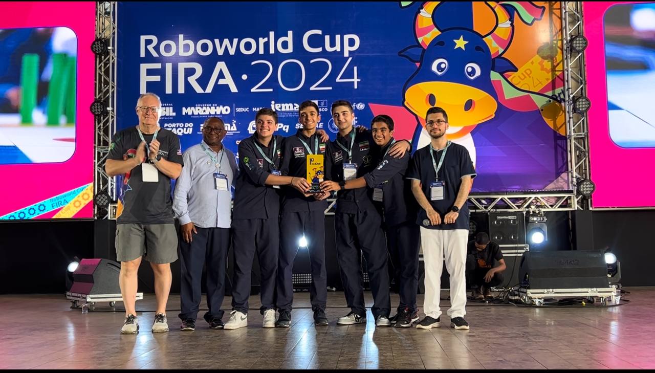 Novin Zehn students at robotics competitions